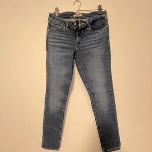 Levi’s 711 Skinny Jeans